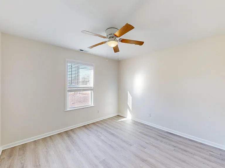 744 N 13th St #1 — Photo 14