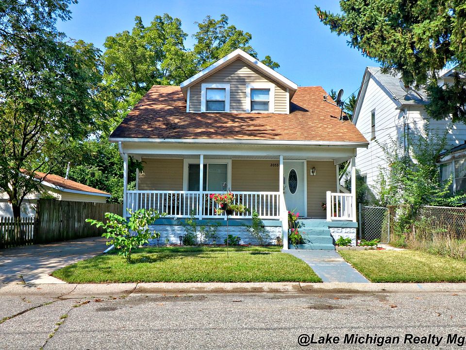 1st image of 2053 Galewood Ave SW