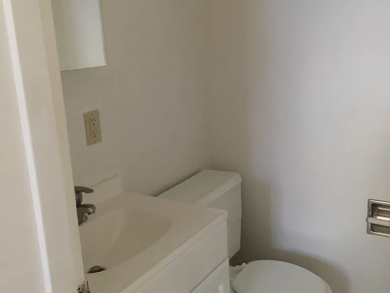 1300 Rosewood Ct — Photo 30