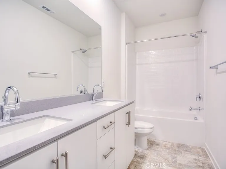 15812 Caterpillar Dr — Photo 45