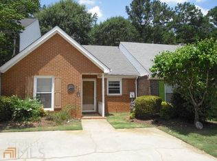 240 Williamsburg Way, Fayetteville, GA 30214