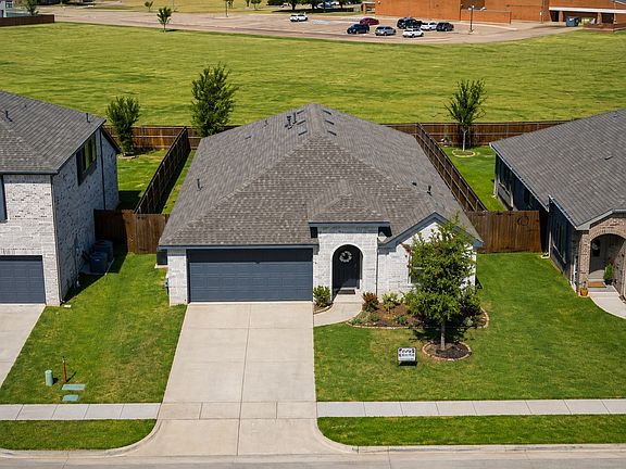 3rd image of 505 Bermuda Ave