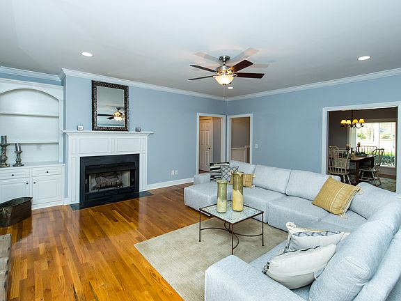 3rd image of 4200 Wildwood Lndg