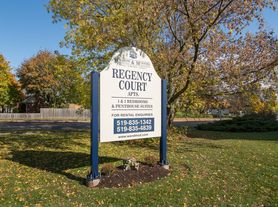 Regency Court Apartments - Kathleen - All Inclusive