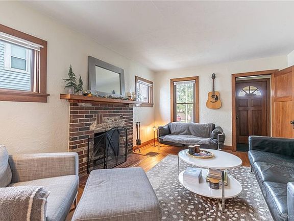 4th image of 336 Rockhill Ave