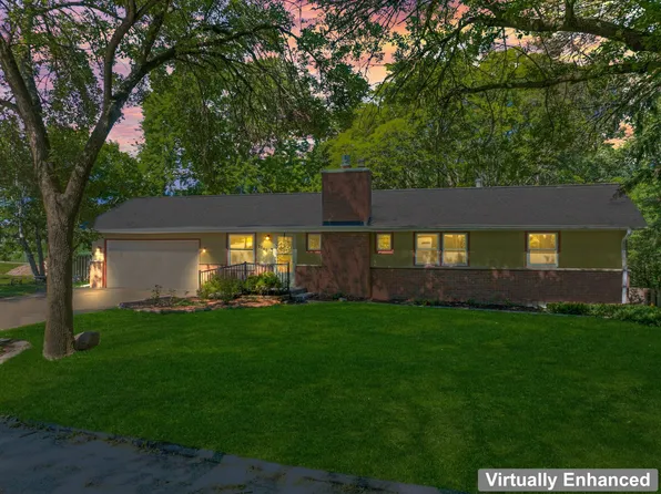2248 Windsor Lake Dr, Minnetonka, MN 55305