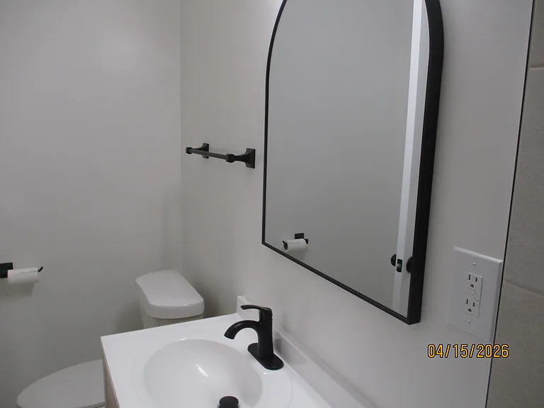 442 W Stocker St #442B — Photo 11
