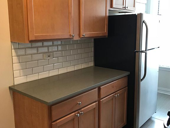 2nd image of 1318 E Hyde Park Blvd #3