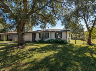 1249 Oak St, Hitchcock, TX 77563
