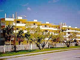 1st image of 304 Treasure Rd