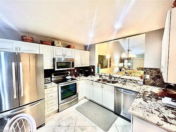5th image of 700 Saratoga Cir #B-202