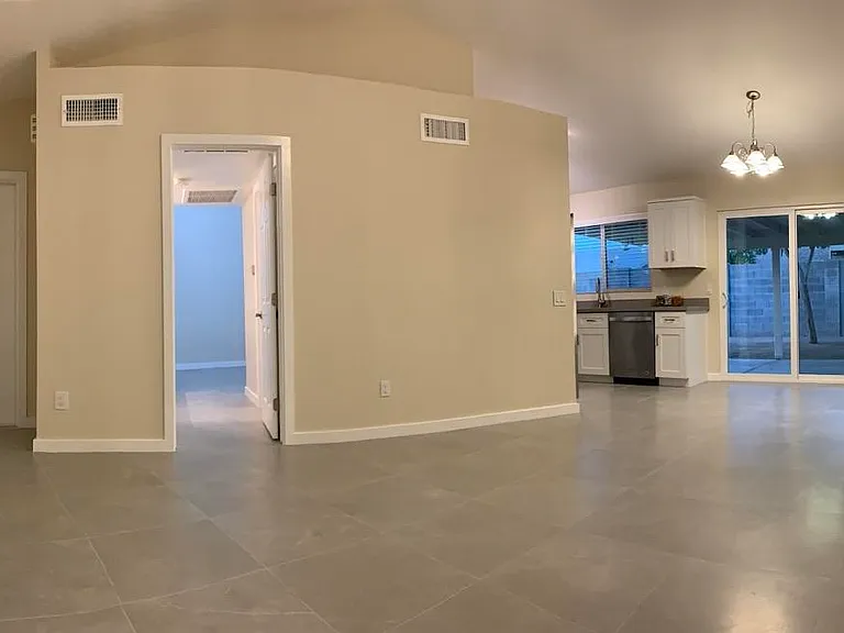 3014 W Runion Dr — Photo 6
