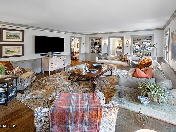 5th image of 1114 E Nokomis Cir
