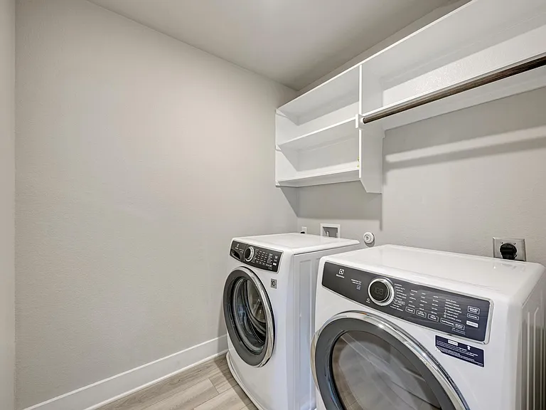 7203 Travertine Spring Dr — Photo 34