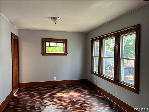 3rd image of 4 Union St