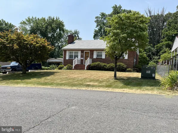 1603 Pinewood Ct, Woodbridge, VA 22191