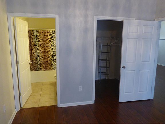 5th image of 6916 Ortega Woods Dr Unit 9
