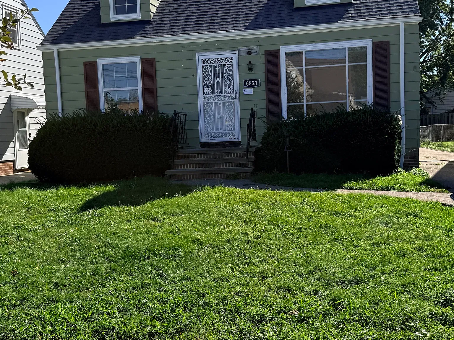 5 bed, 1392 sqft, $2,260 — Photo 1