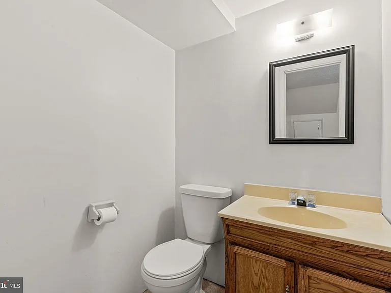 8871 Manahan Dr — Photo 23