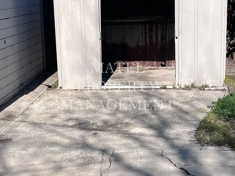548 Esgar Ave — Photo 21