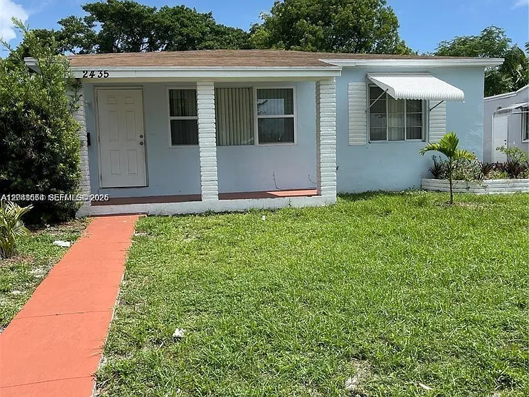 2435 Plunkett St — Photo 14