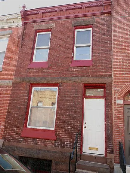 854 N Taney St photo 1