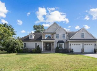 21 Lincoln Ave, Pompton Plains, NJ 07444