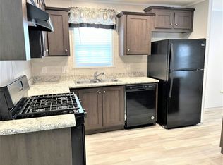 606 Colleen Dr, Lynwood, IL 60411