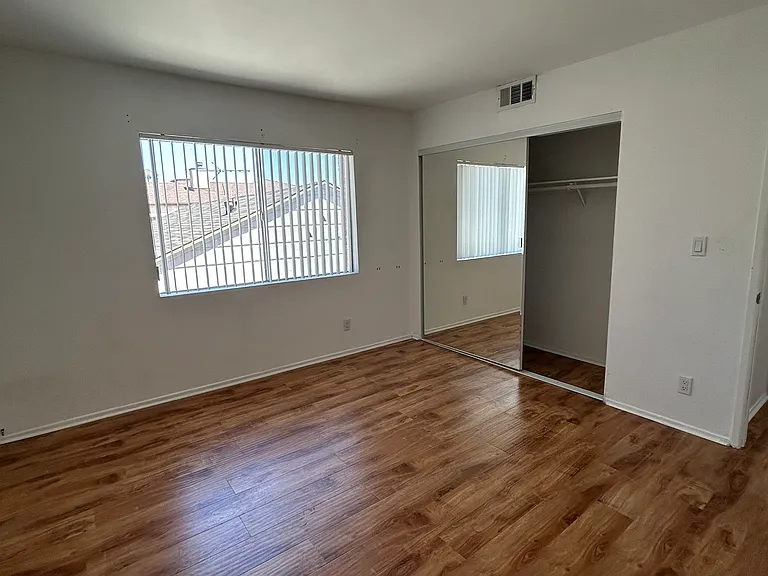 8525 Saturn St — Photo 25