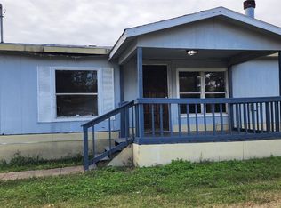 1004 Willow St, Groesbeck, TX 76667