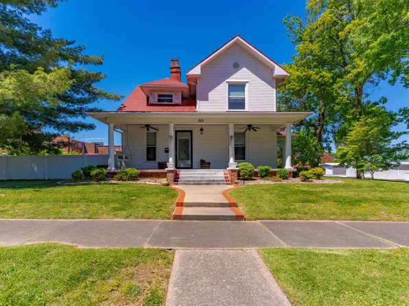 823 N Main St, Sturgis, KY 42459