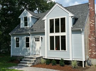 11 Rogers St, Weymouth, MA 02189