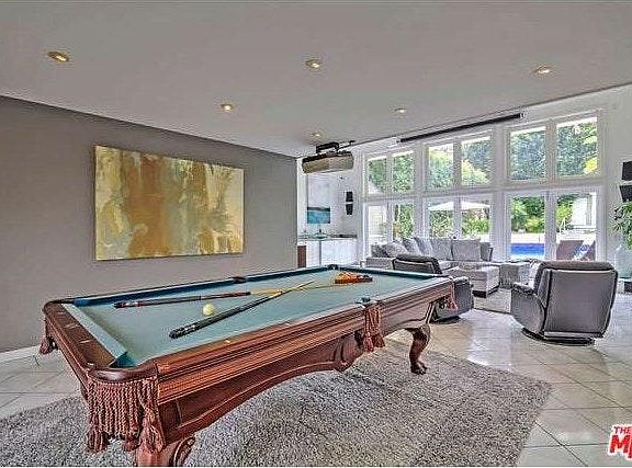 pool table 1