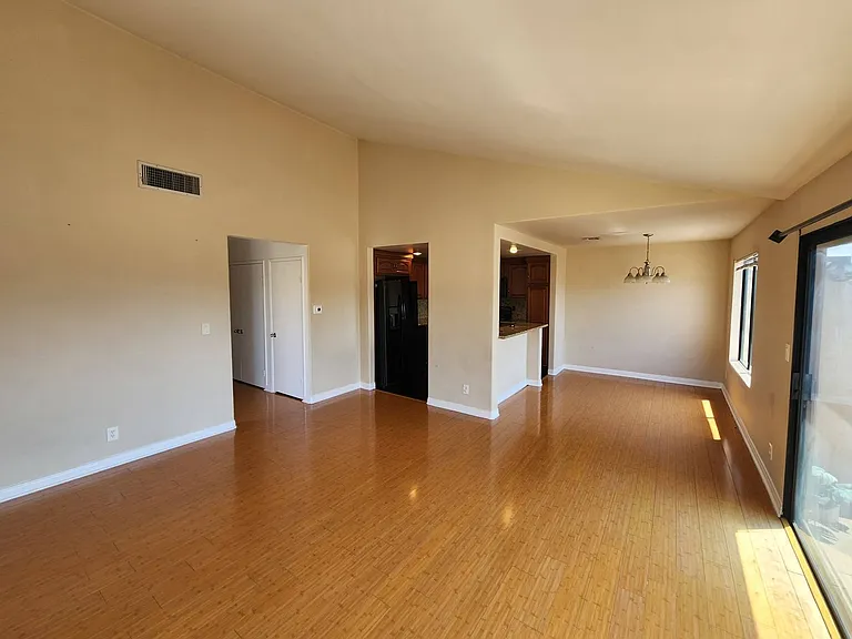 7780 Parkway Dr #1202 — Photo 6