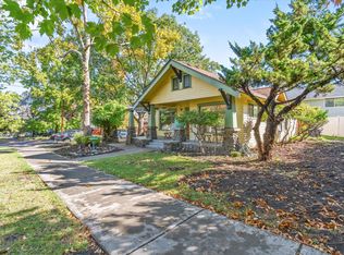 94 N 3rd St, Ashland, OR 97520