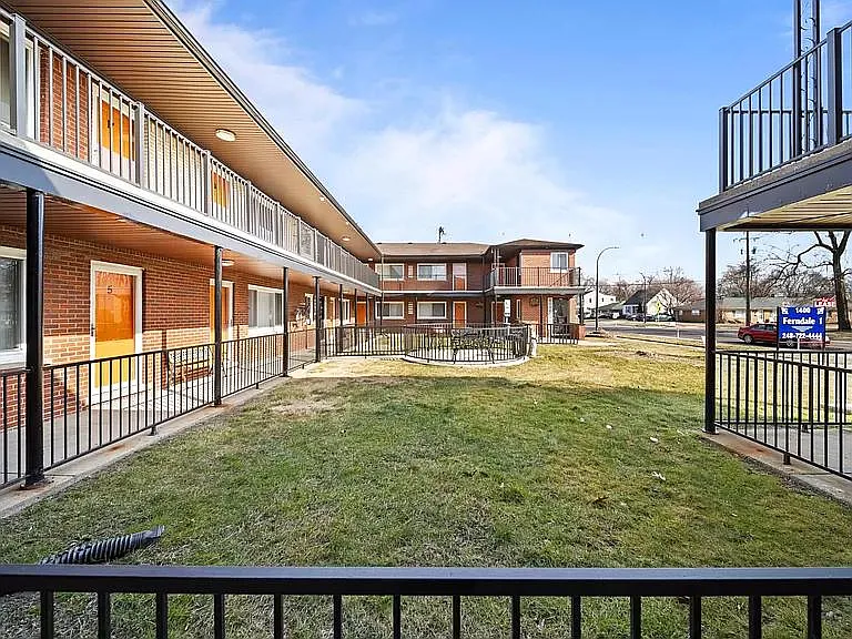 Ferndale Apartments 1 — Photo 15