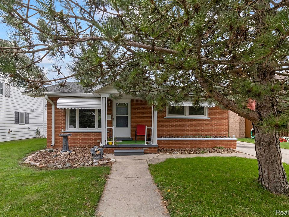 1st image of 854 S Main St