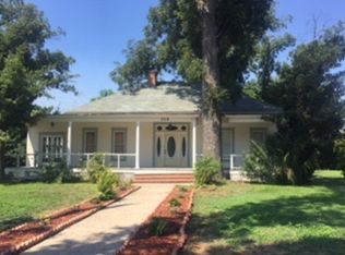 319 S Getty St, Uvalde, TX 78801