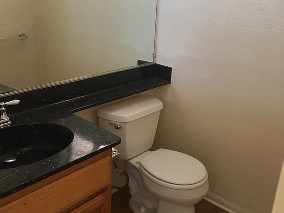 4th image of 1054 Diamond St