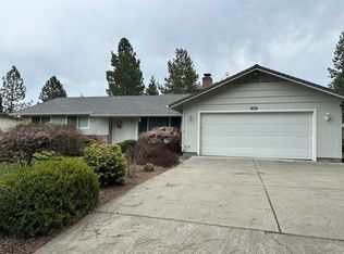 1605 NW Crescent Dr, Grants Pass, OR