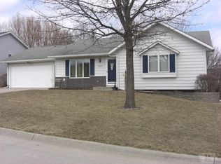 520 Southgate Rd, Carroll, IA 51401