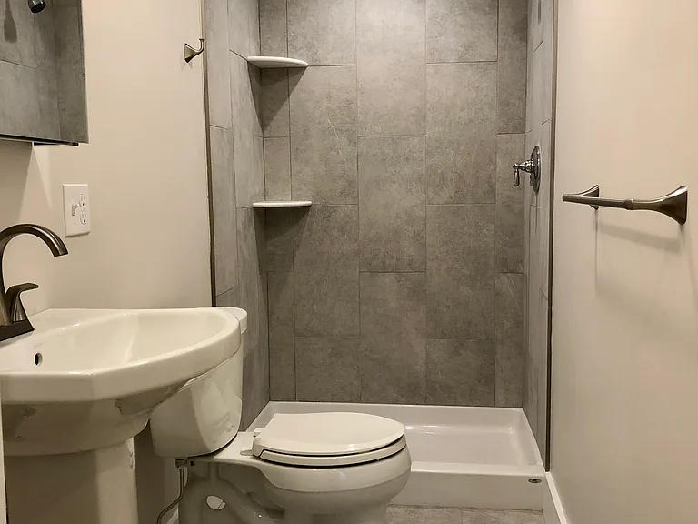 85 Pine St #1 — Photo 5