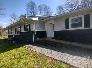 385 Slim Dillard Rd, Sylva, NC 28779