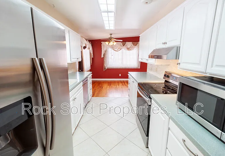 3413 Luckie Rd — Photo 16