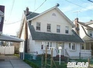 18718 Rome Dr, Saint Albans, NY 11412