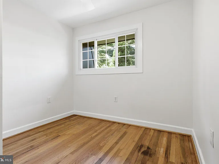 465 Hampton Ct #115 — Photo 19