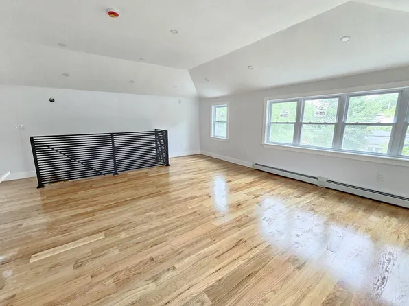 153-23 123rd Avenue image 2 of 16