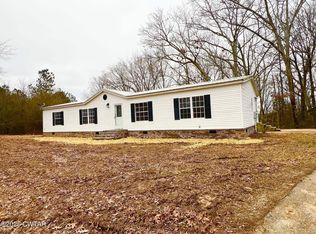 1020 Exchange Rd, Wildersville, TN 38388