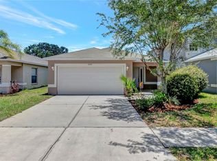 7939 Carriage Pointe Dr, Gibsonton, FL 33534