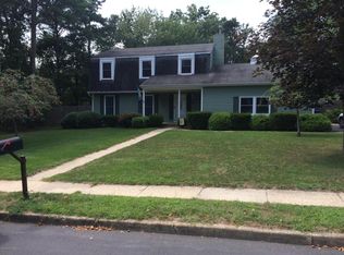 6 Cambridge Ct, Toms River, NJ 08753